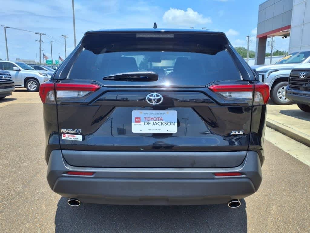 Thumbnail: 2024 Toyota RAV4 - 6