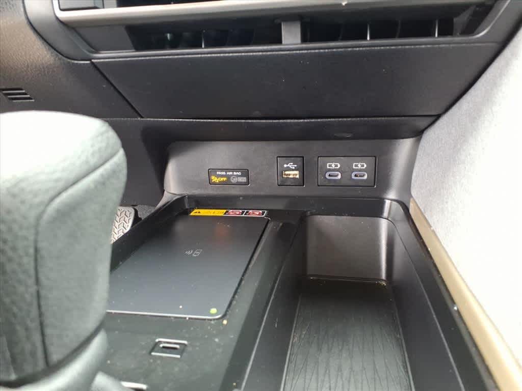 Thumbnail: 2025 Toyota Camry - 20