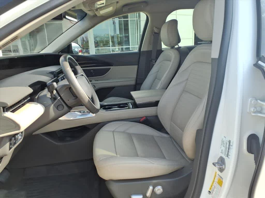 Thumbnail: 2024 Lincoln Nautilus - 25