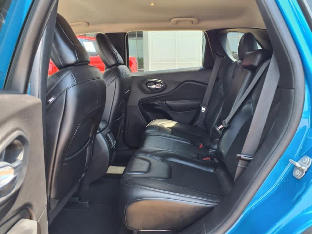 Thumbnail: 2021 Jeep Cherokee - 26