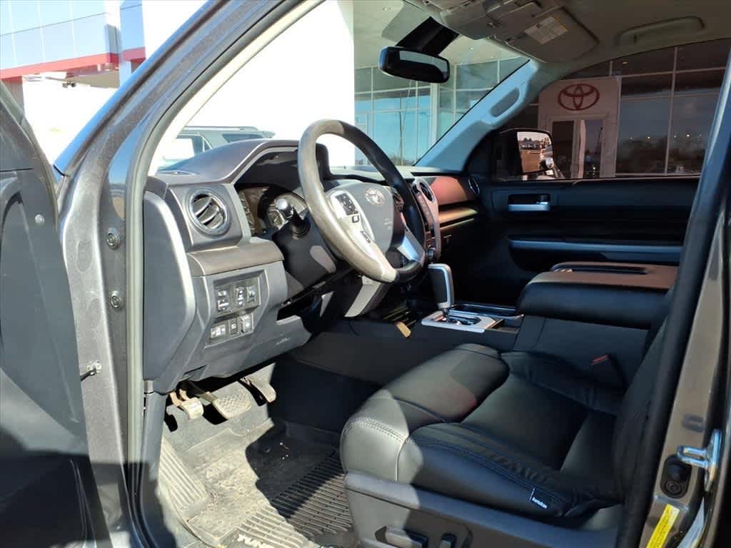 Thumbnail: 2019 Toyota Tundra - 10