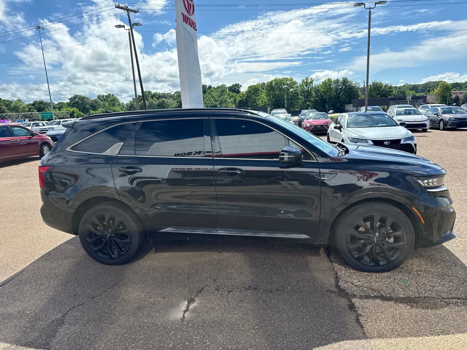 Thumbnail: 2022 Kia Sorento - 3