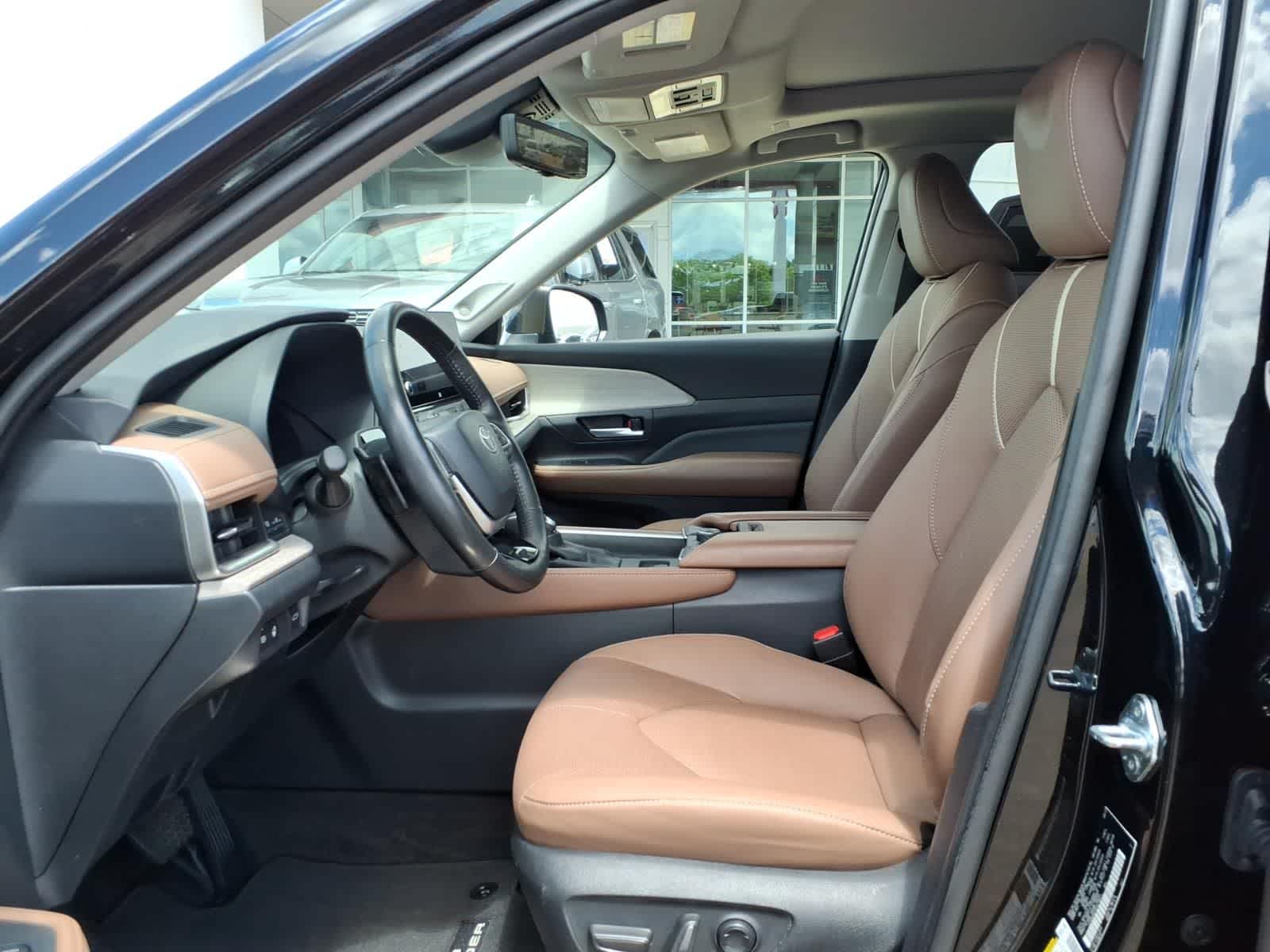 Thumbnail: 2024 Toyota Grand Highlander - 25