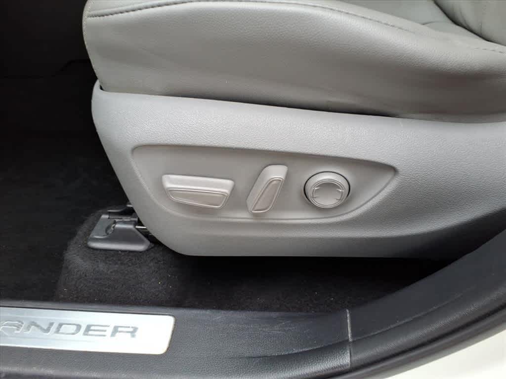 Thumbnail: 2021 Toyota Highlander - 12