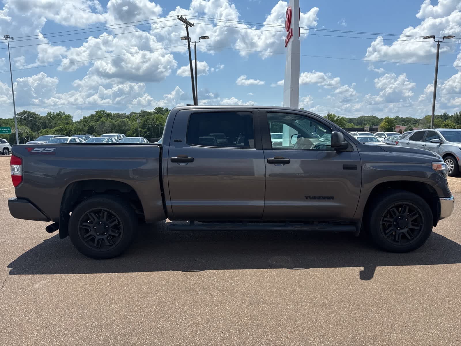 Thumbnail: 2021 Toyota Tundra - 3
