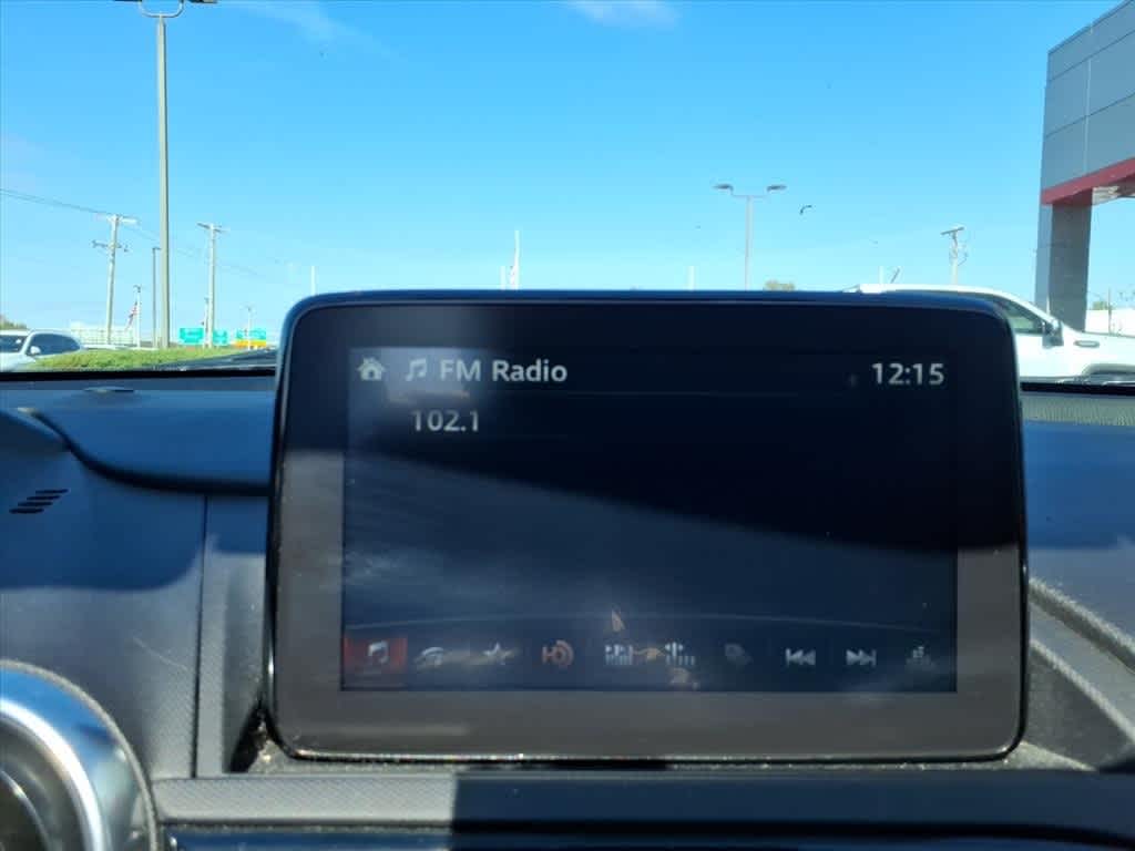 Thumbnail: 2019 Mazda MX-5 Miata - 16