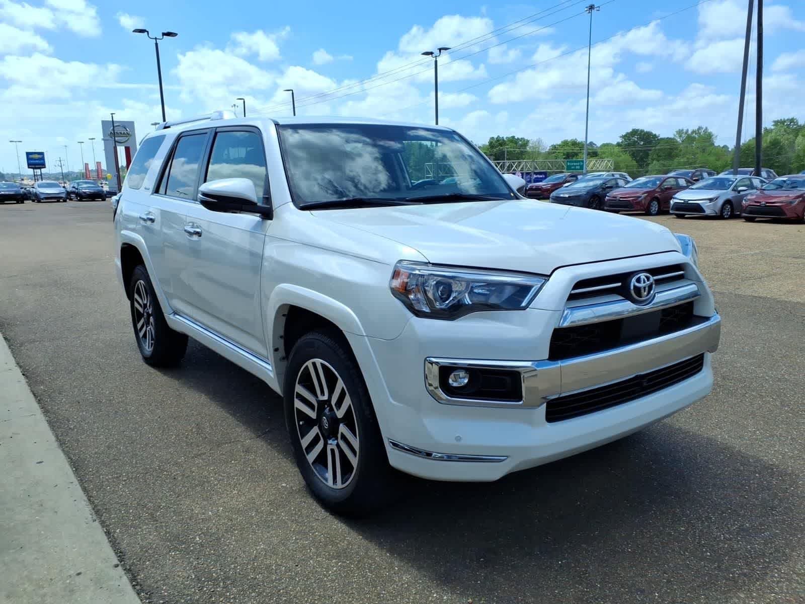 Thumbnail: 2023 Toyota 4Runner - 3