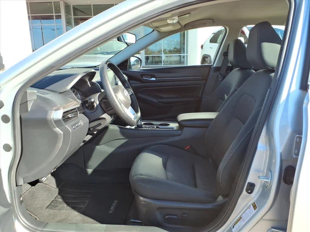 Thumbnail: 2025 Nissan Altima - 24