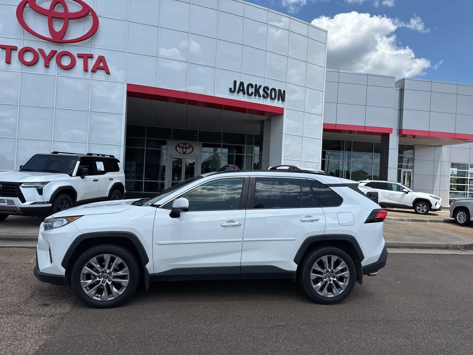2019 Toyota RAV4 XLE Premium -
                  Jackson, MS