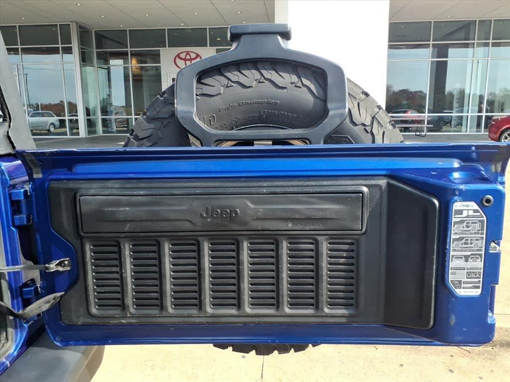 Thumbnail: 2018 Jeep Wrangler - 9