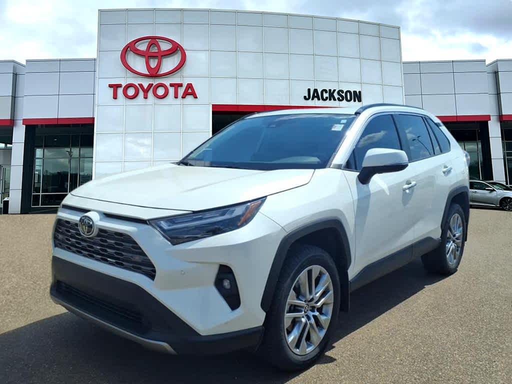 Thumbnail: 2022 Toyota RAV4 - 1