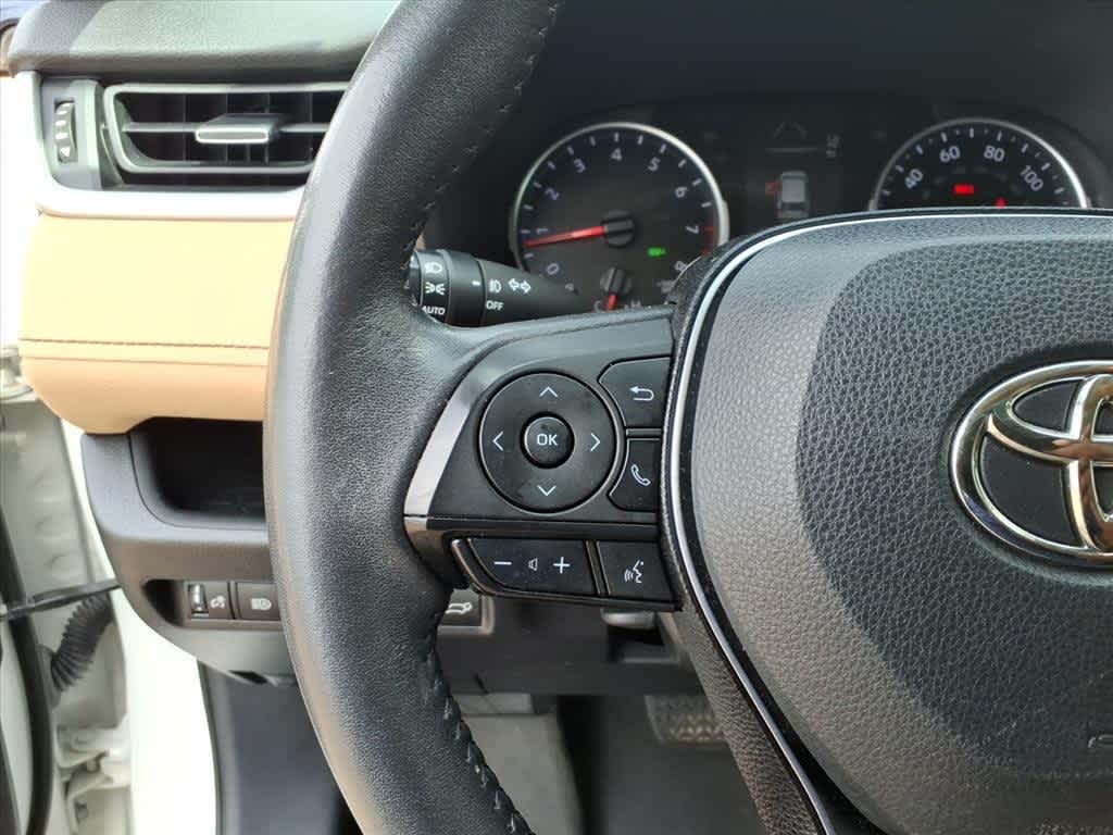 Thumbnail: 2019 Toyota RAV4 - 15