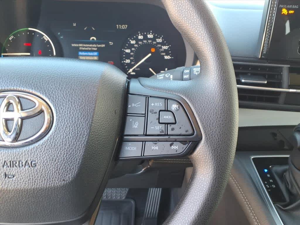 Thumbnail: 2025 Toyota Sienna - 15