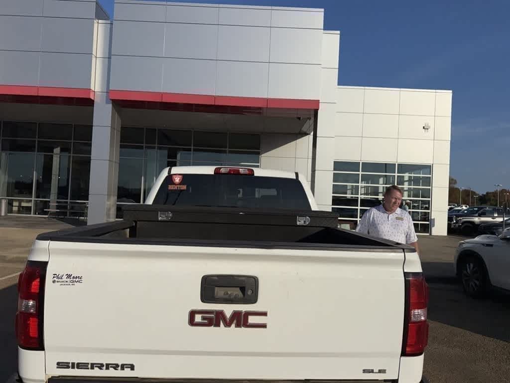 Thumbnail: 2017 GMC Sierra 1500 - 4