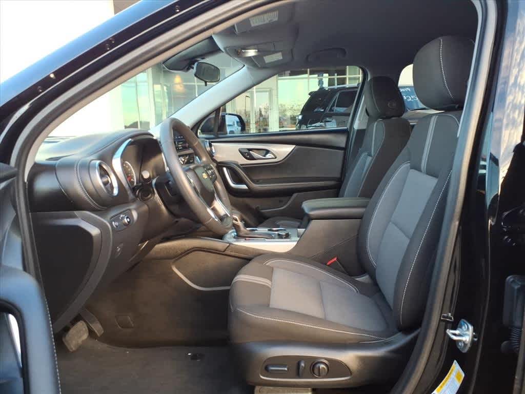 Thumbnail: 2025 Chevrolet Blazer - 24