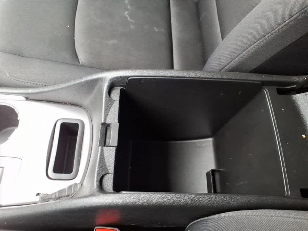 Thumbnail: 2022 Chevrolet Malibu - 22