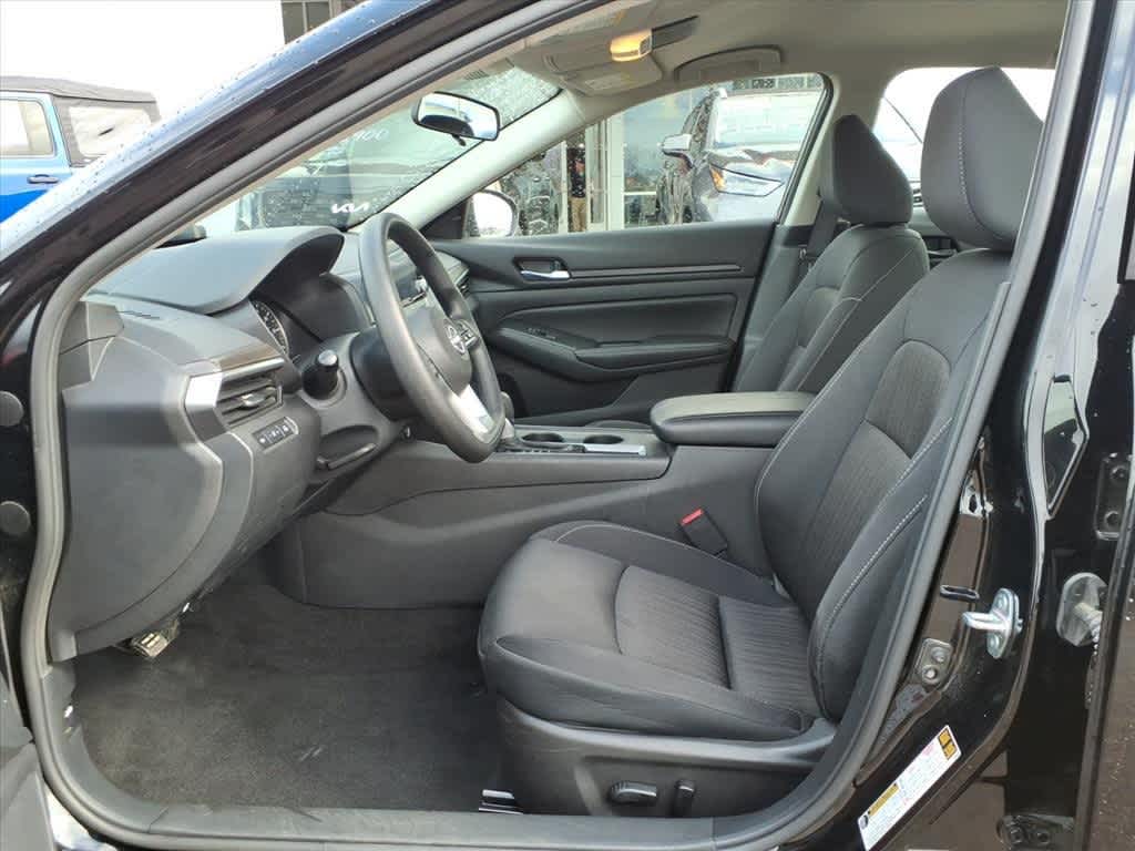 Thumbnail: 2025 Nissan Altima - 24