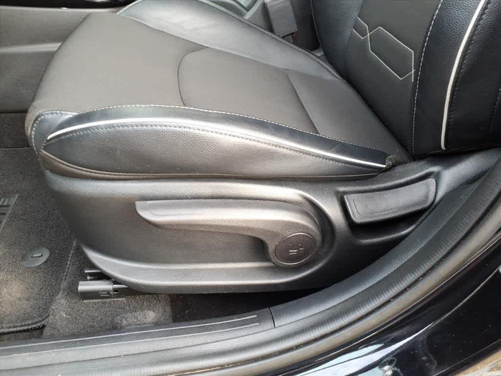 Thumbnail: 2023 Kia Forte - 11