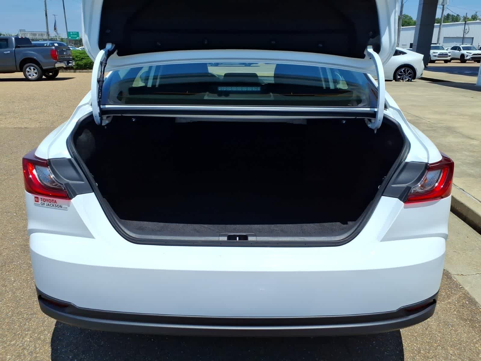 Thumbnail: 2026 Toyota Camry - 8