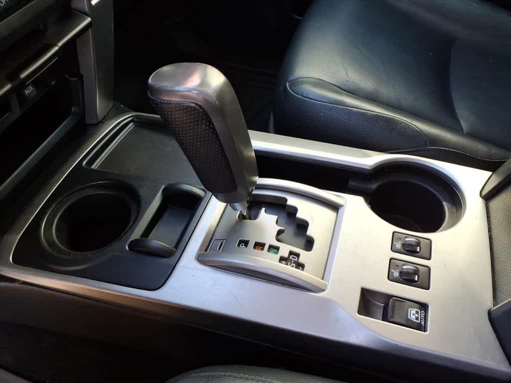 Thumbnail: 2013 Toyota 4Runner - 22