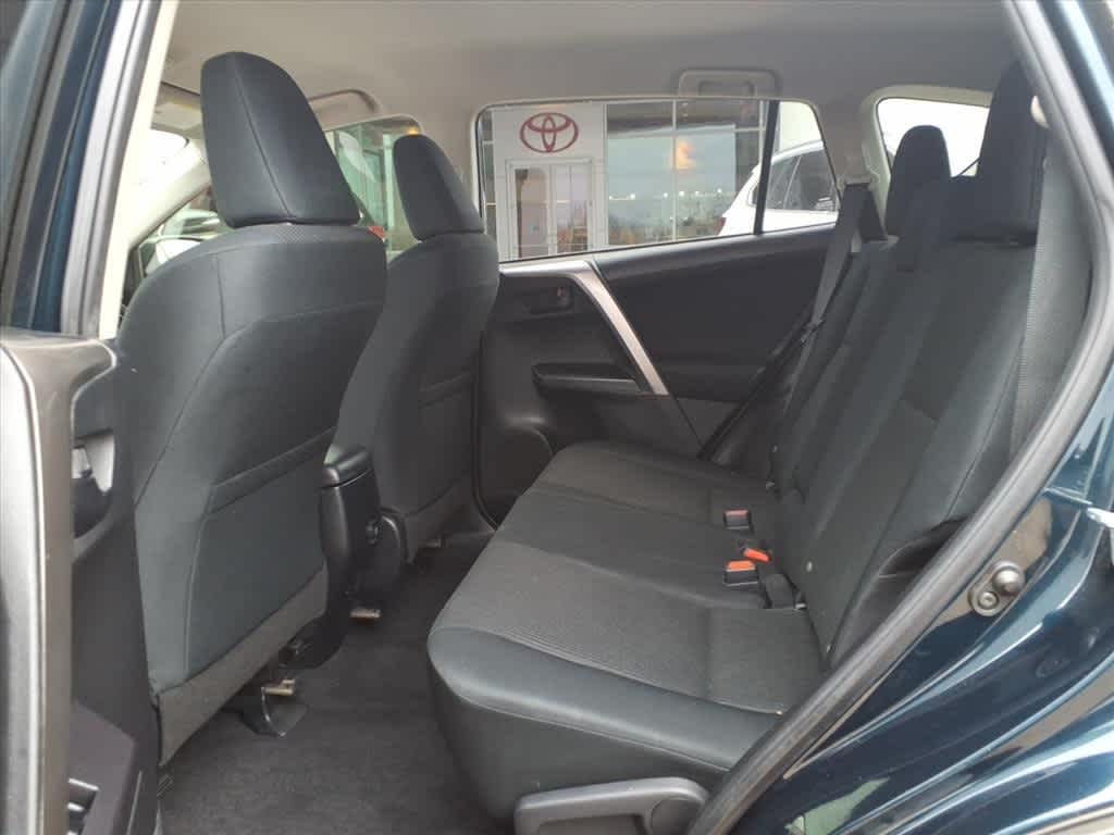 Thumbnail: 2018 Toyota RAV4 - 27