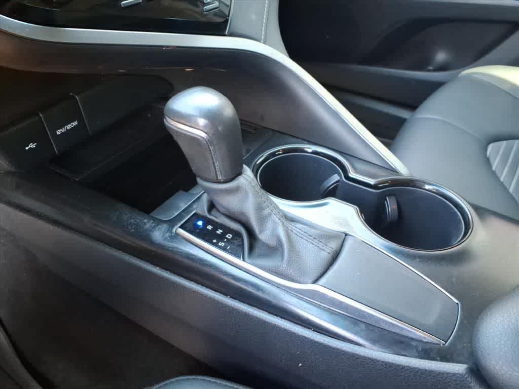 Thumbnail: 2020 Toyota Camry - 21