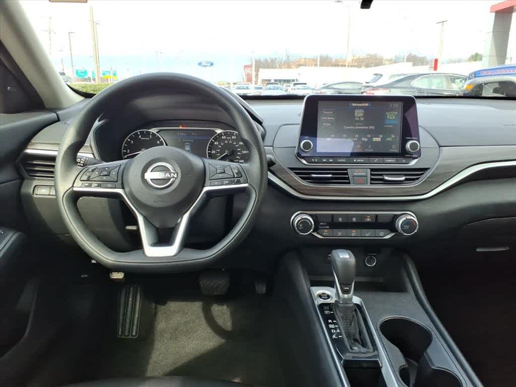 Thumbnail: 2025 Nissan Altima - 9