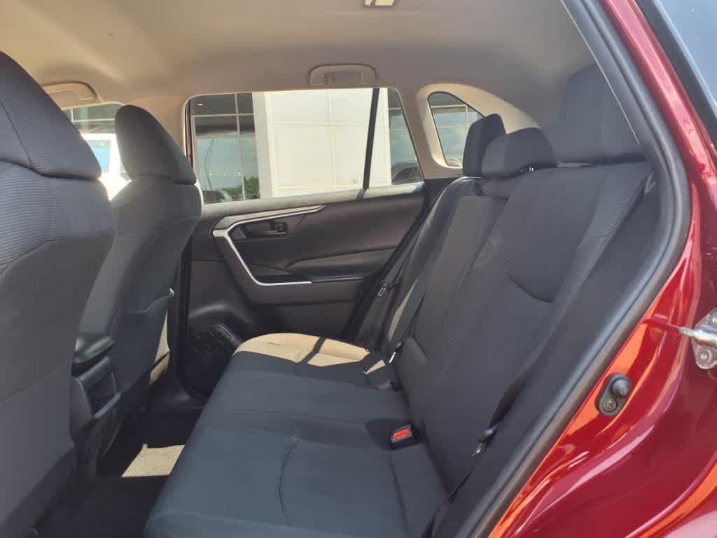 Thumbnail: 2021 Toyota RAV4 - 26