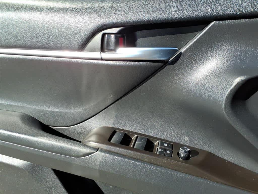 Thumbnail: 2023 Toyota Camry - 12