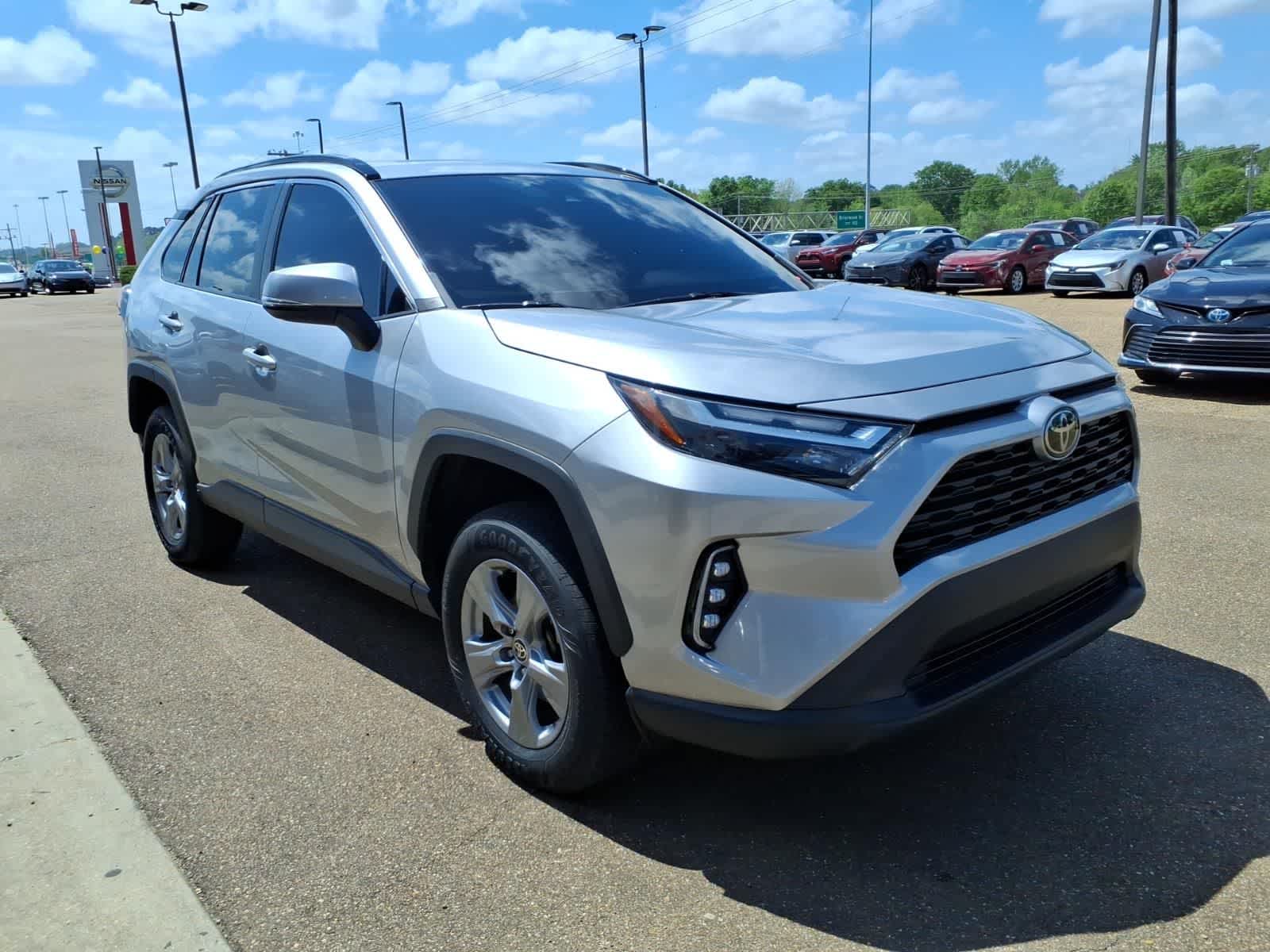 Thumbnail: 2023 Toyota RAV4 - 3