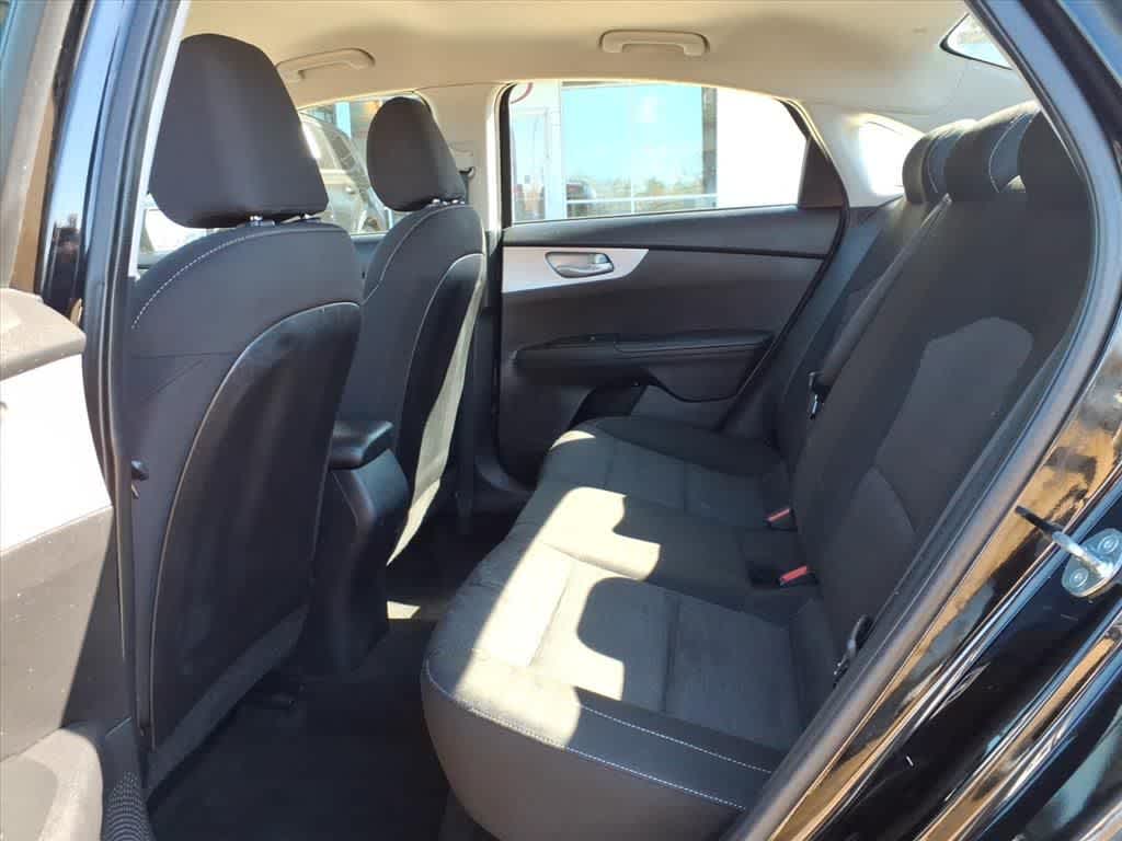 Thumbnail: 2023 Kia Forte - 27