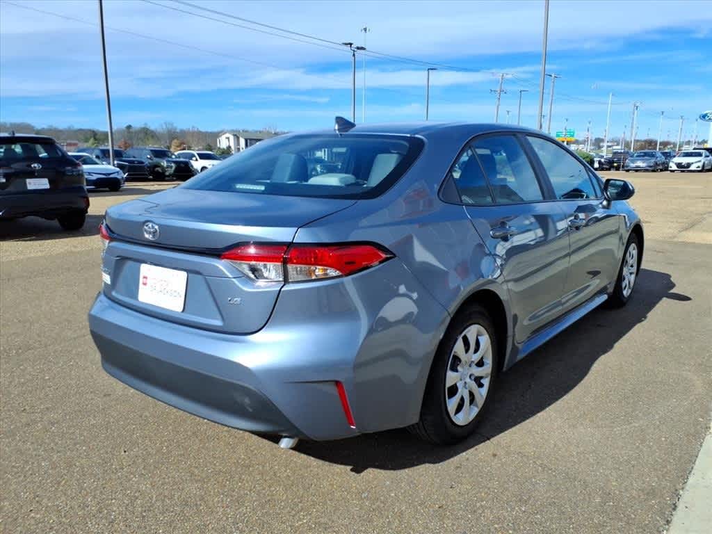 Thumbnail: 2023 Toyota Corolla - 5