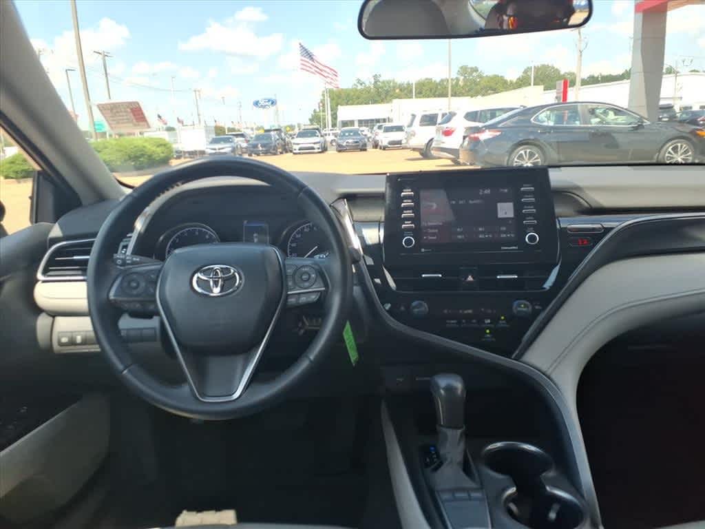 Thumbnail: 2023 Toyota Camry - 9