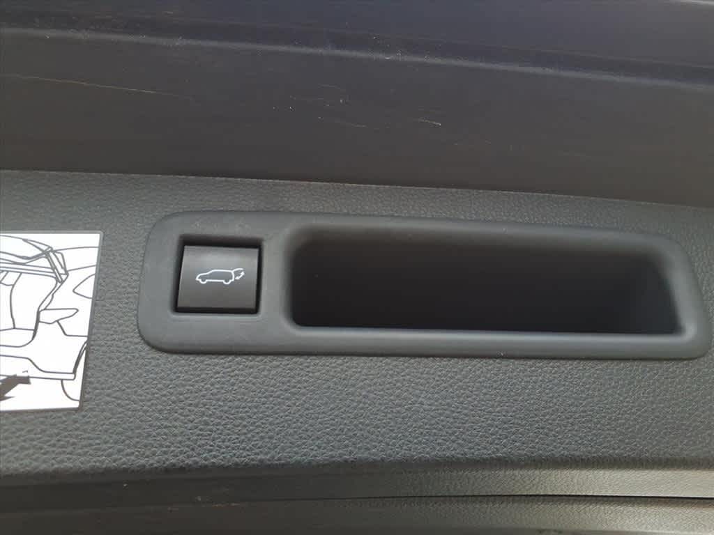 Thumbnail: 2021 Toyota Highlander - 9