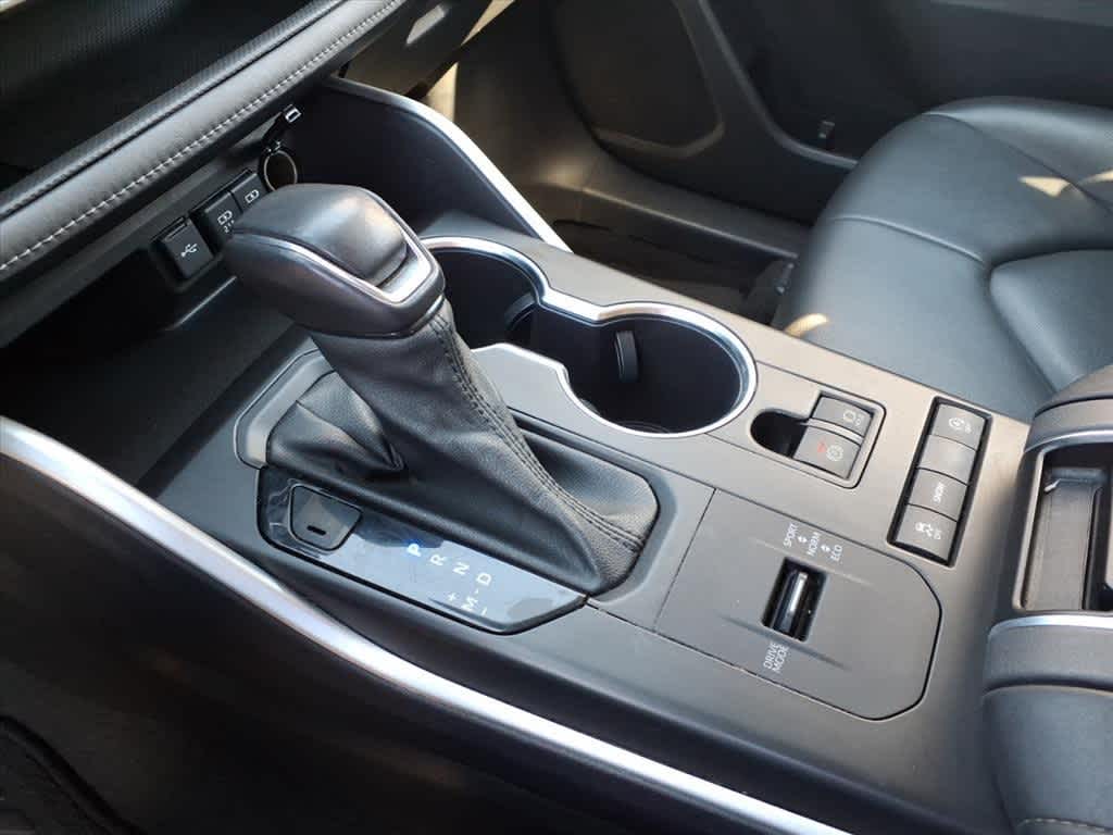 Thumbnail: 2021 Toyota Highlander - 22