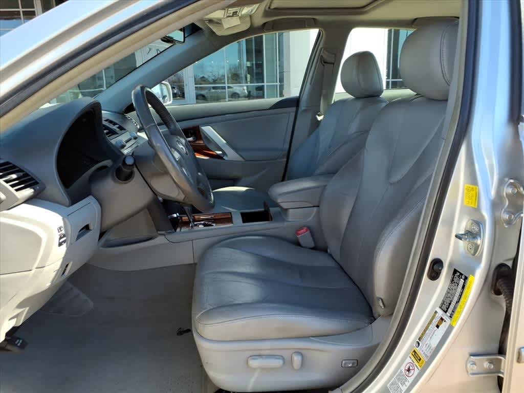 Thumbnail: 2011 Toyota Camry - 25