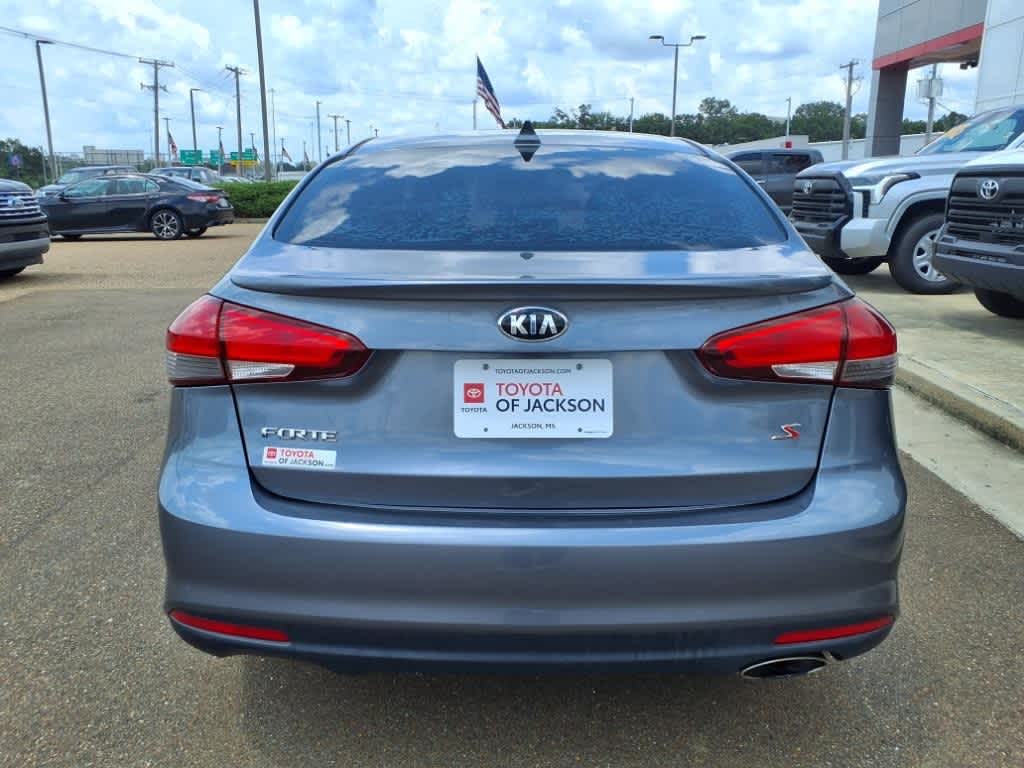 Thumbnail: 2017 Kia Forte - 6
