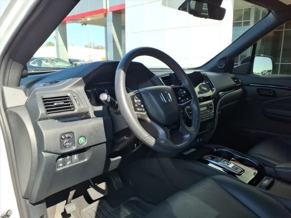 Thumbnail: 2023 Honda Passport - 11