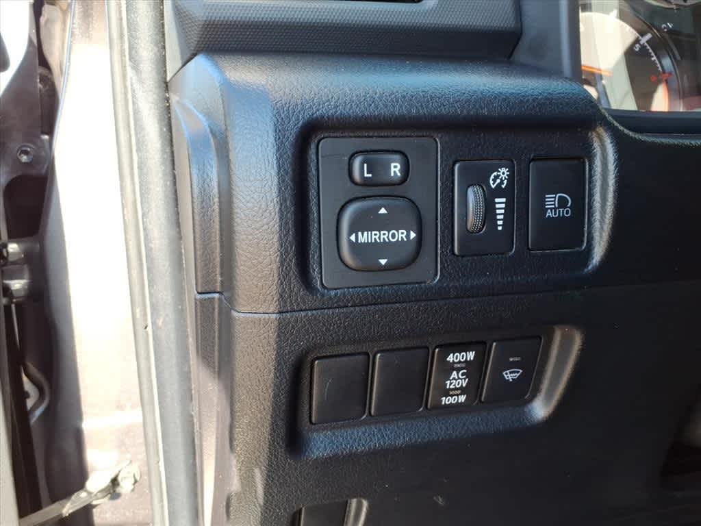 Thumbnail: 2022 Toyota 4Runner - 14