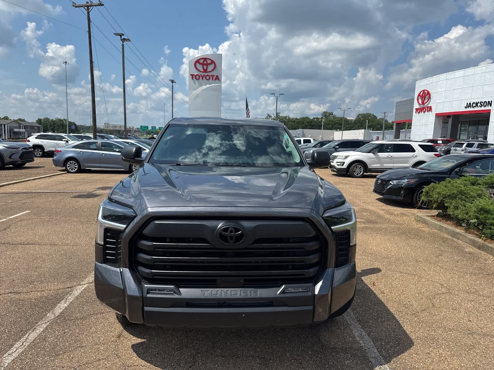 Thumbnail: 2024 Toyota Tundra - 2