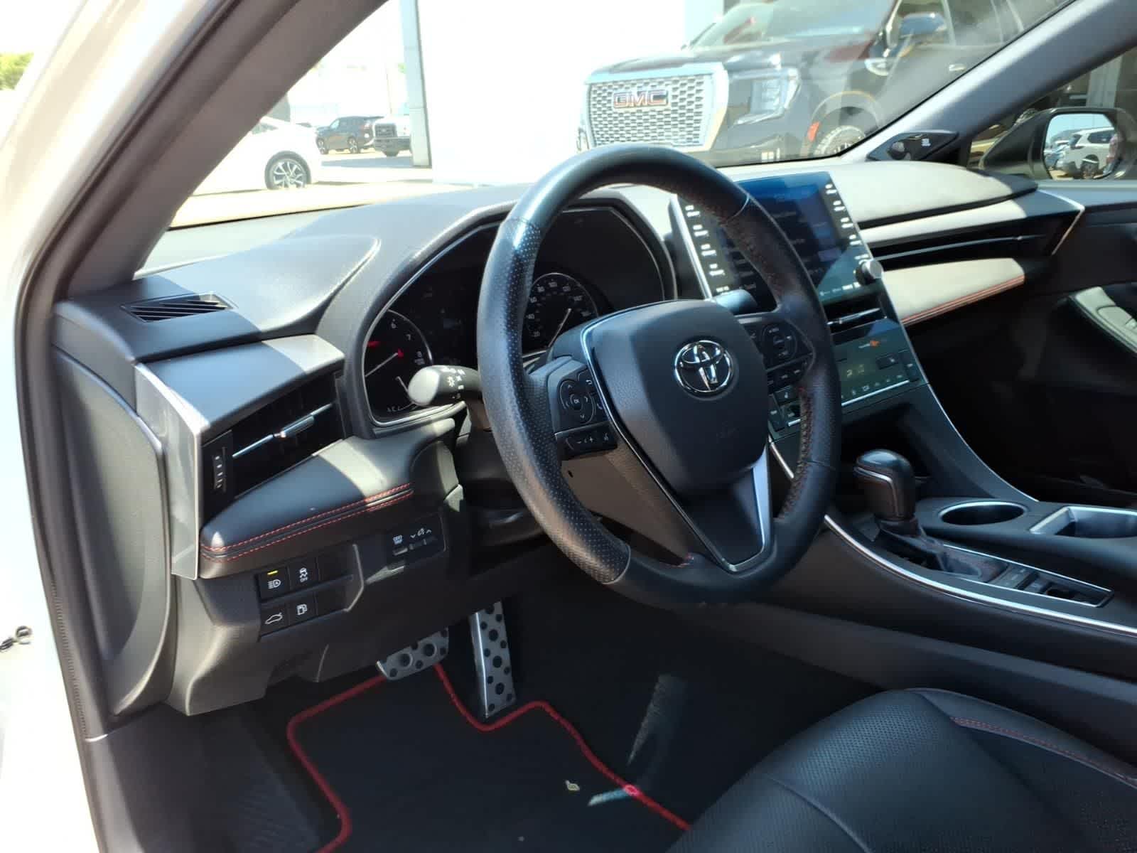 Thumbnail: 2021 Toyota Avalon - 10