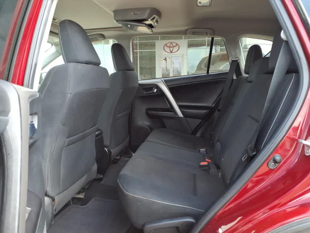 Thumbnail: 2018 Toyota RAV4 - 27