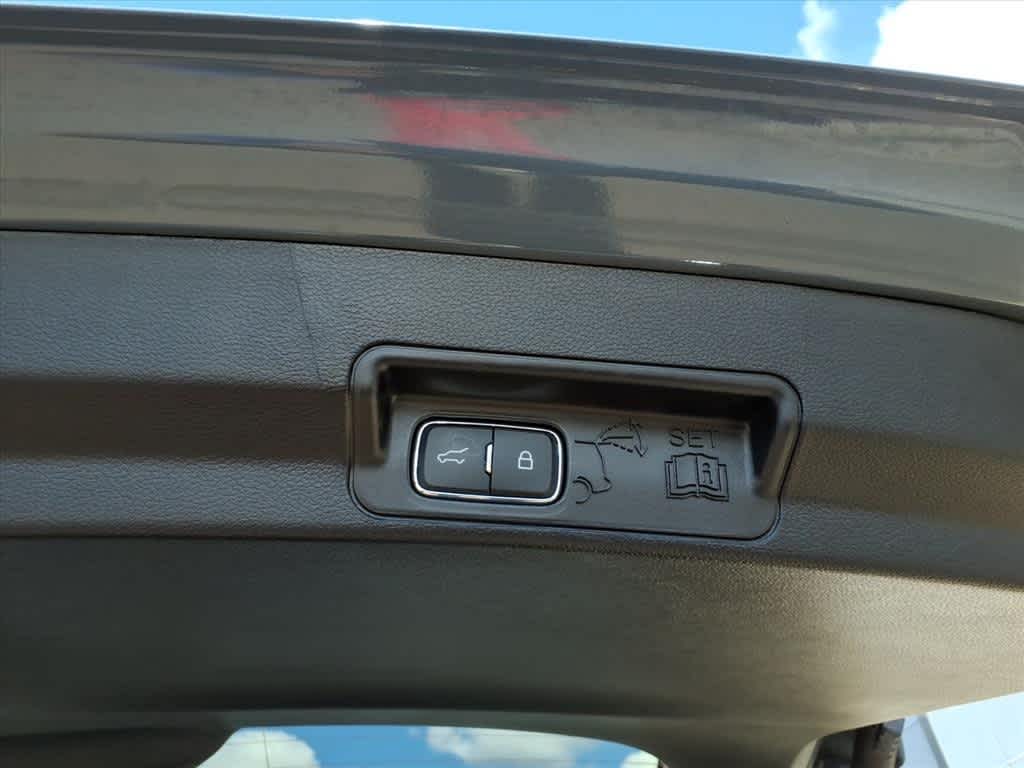 Thumbnail: 2025 Ford Explorer - 9