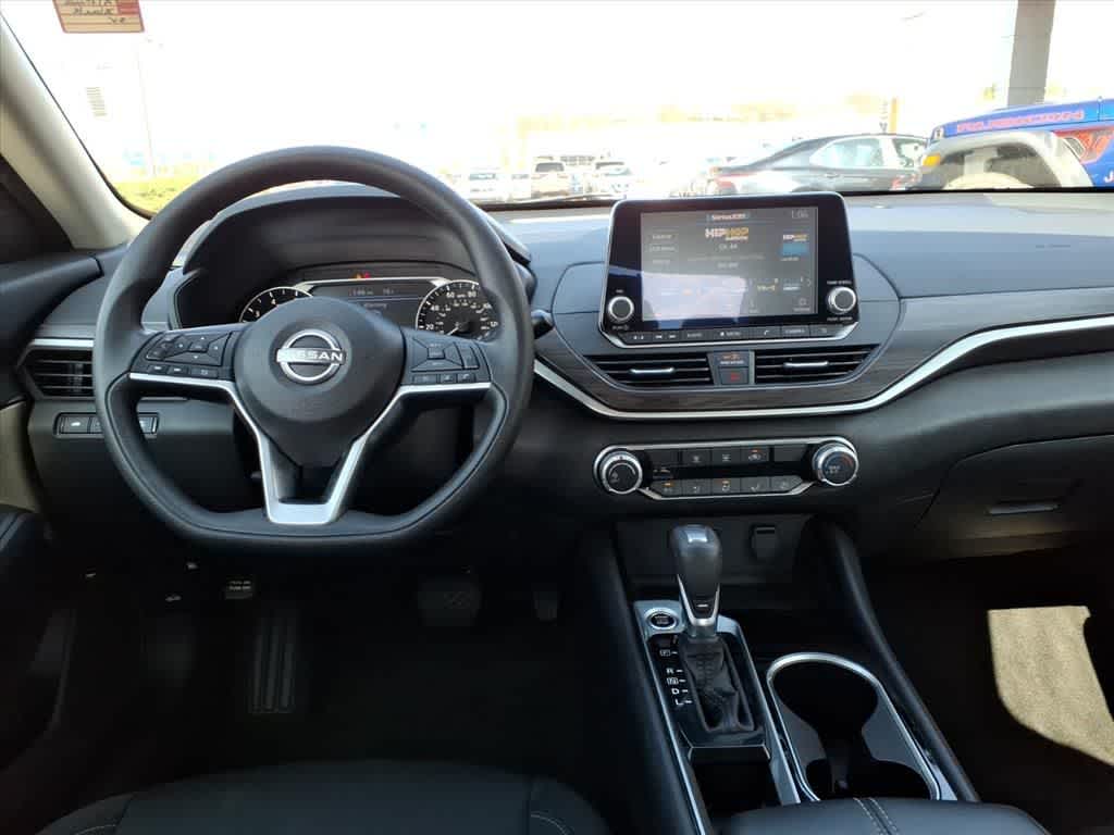 Thumbnail: 2024 Nissan Altima - 9