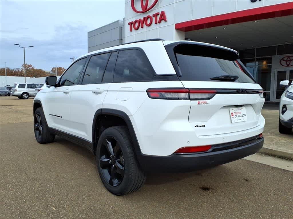 Thumbnail: 2023 Jeep Grand Cherokee - 7