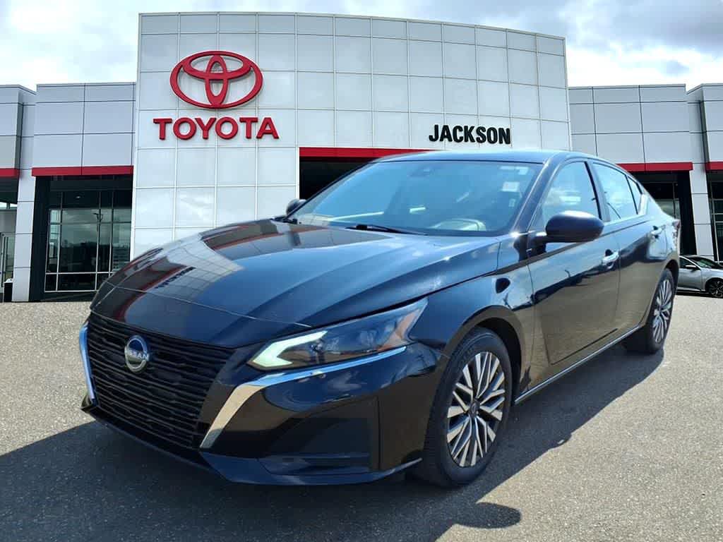 Thumbnail: 2024 Nissan Altima - 1