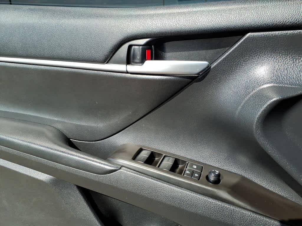 Thumbnail: 2023 Toyota Camry - 12