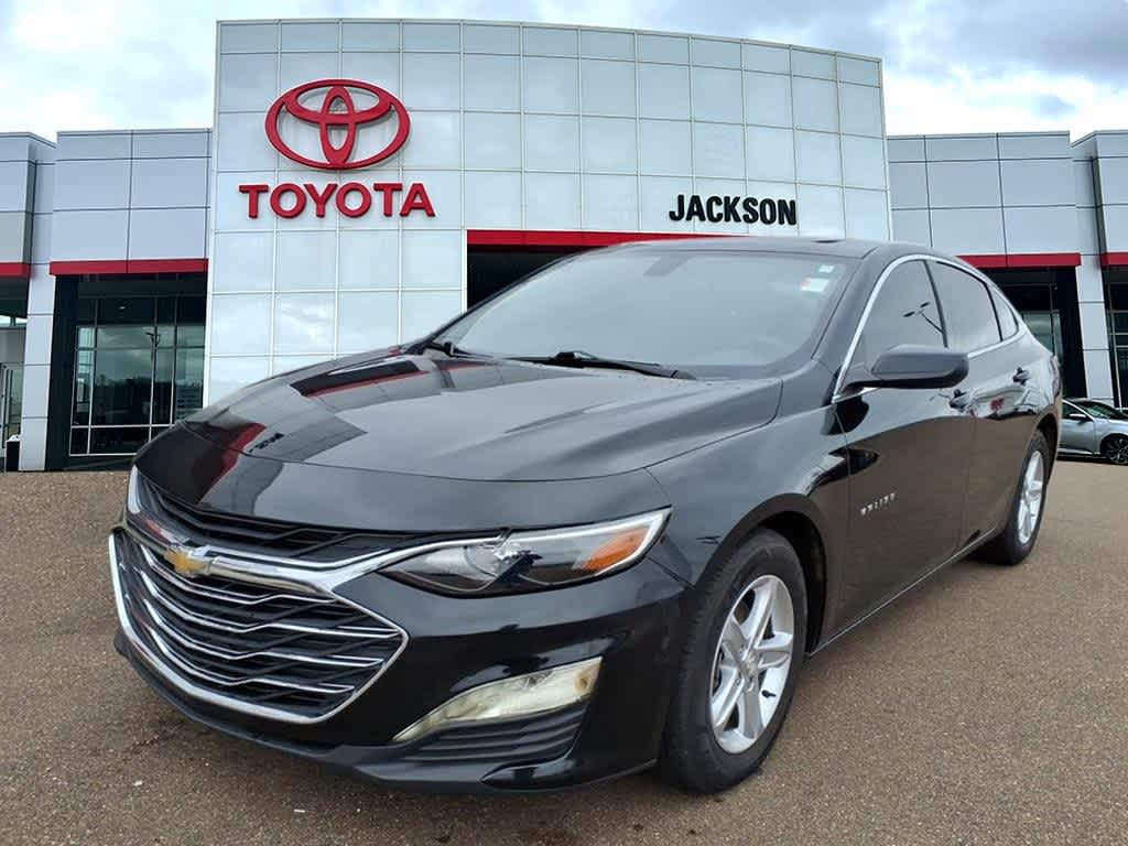 Thumbnail: 2022 Chevrolet Malibu - 1