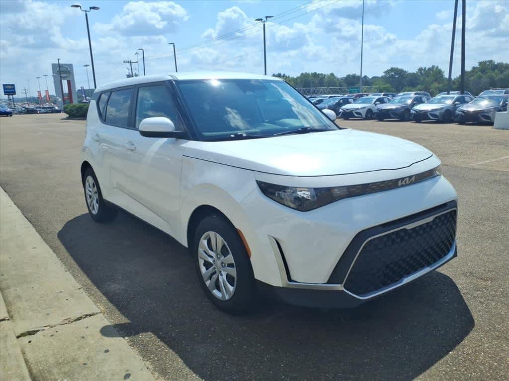 Thumbnail: 2023 Kia Soul - 3