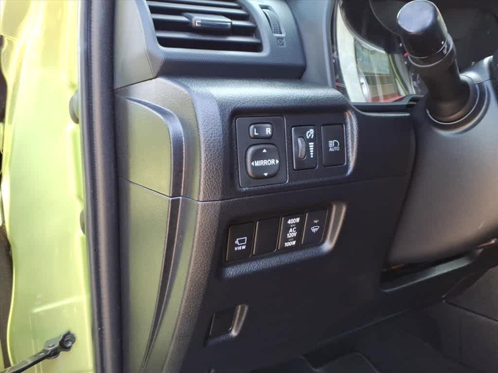 Thumbnail: 2022 Toyota 4Runner - 13